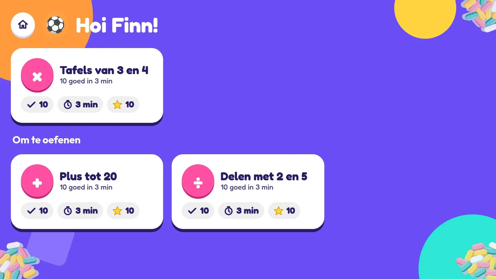 Finn oefent sommen in het rekenspel